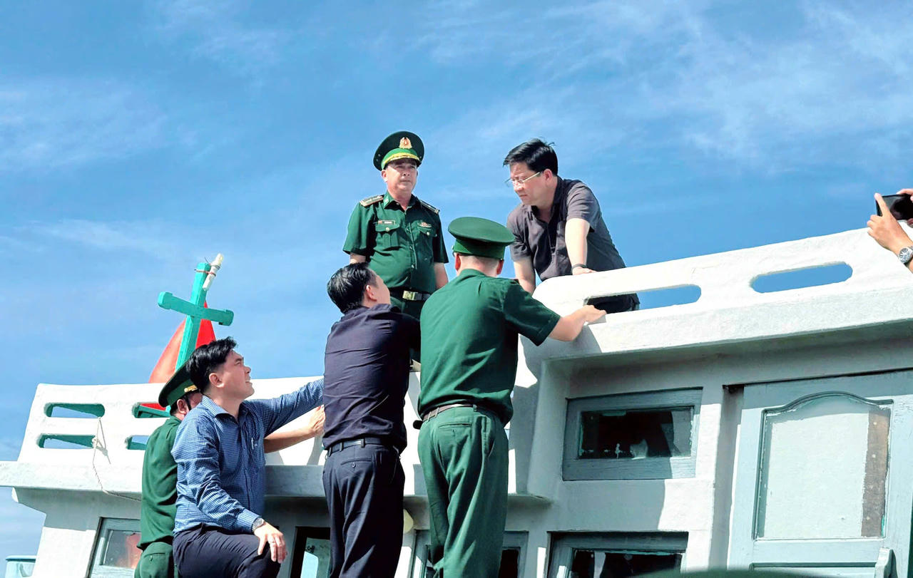 Chủ tịch UBND tỉnh An Giang Hồ Văn Mừng kiểm tra thực tế và làm việc tại đặc khu Phú Quốc về công tác phòng, chống khai thác IUU.