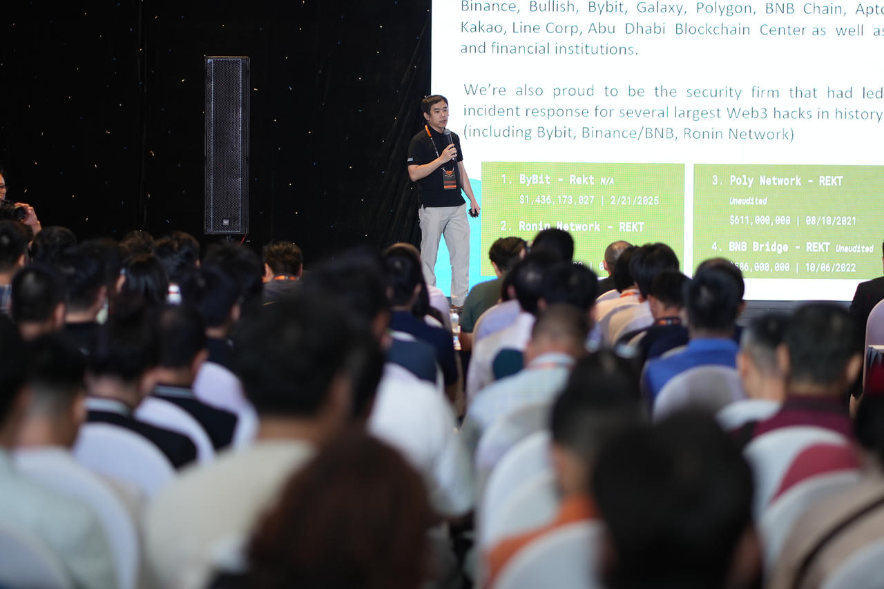 Ông Nguyễn Lê Thành – CTO Verichains chia sẻ về bảo mật blockchain. (Ảnh: NCA)