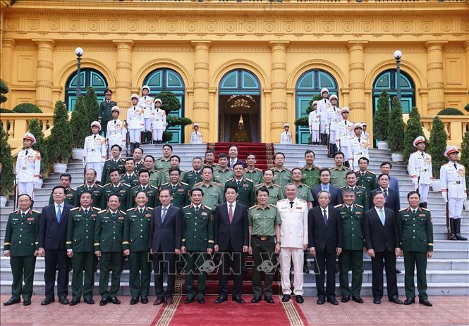 Chủ tịch nước Lương Cường với các đại biểu chụp ảnh chung. Ảnh: Lâm Khánh/TTXVN