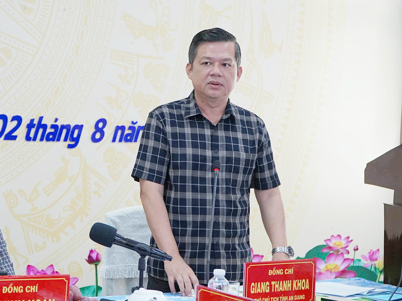 Ông Giang Thanh Khoa, Phó Chủ tịch UBND tỉnh An Giang phát biểu tại buổi làm việc (Ảnh: Khánh Thùy). 