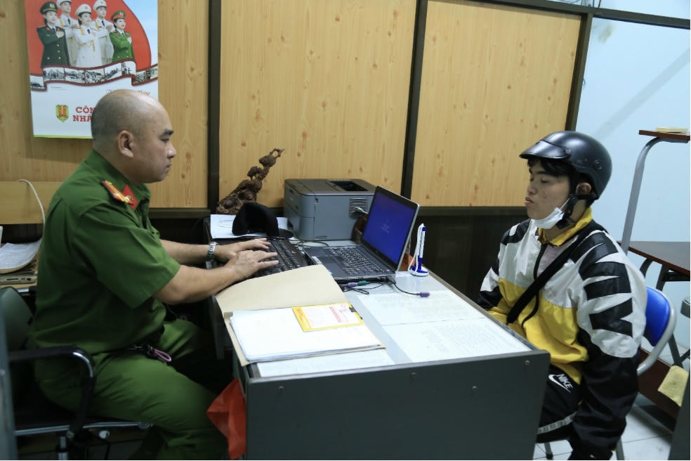 Công an Đồng Nai truy bắt nhanh đối tượng gây ra 3 vụ cướp liên tiếp trong đêm