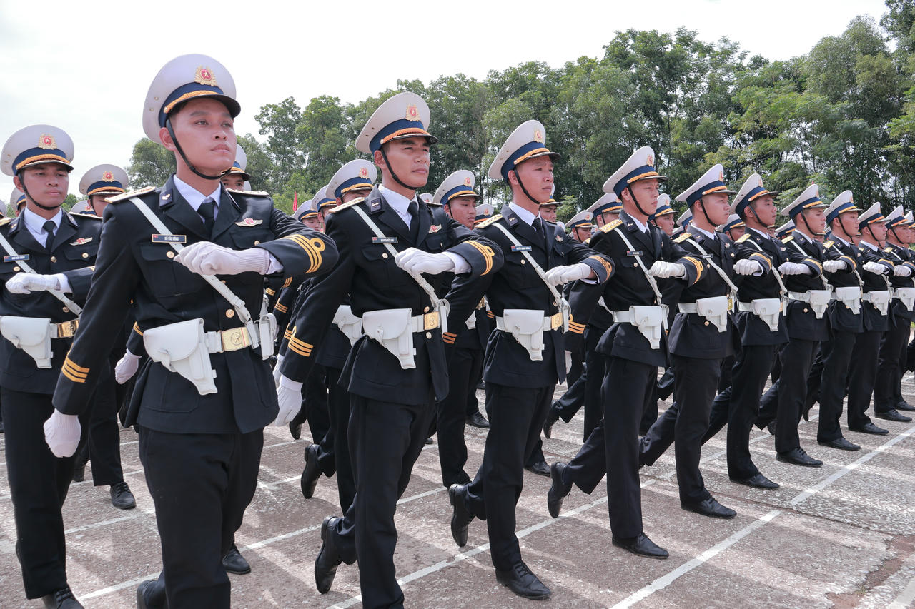 Dưới cái nắng gay gắt kỷ luật nghiêm ngặt trở thành động lực và quyết tâm rèn luyện của các chiến sỹ. (Ảnh: PV).
















