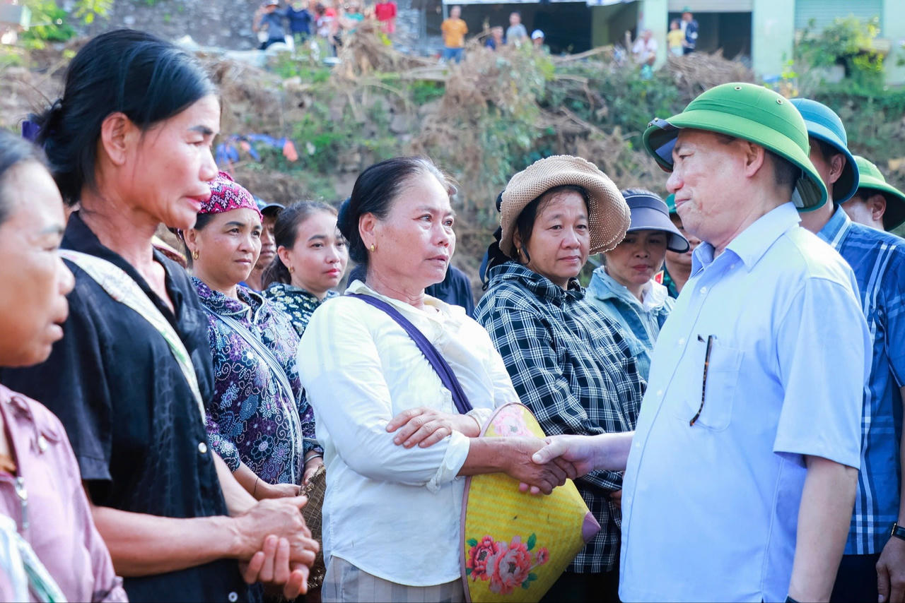 Phó Thủ tướng: Xem xét hỗ trợ tỉnh Nghệ An thêm 500 tỷ đồng khắc phục hậu quả mưa lũ