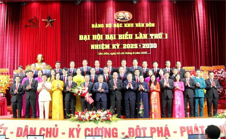 Ông Nguyễn Xuân Thắng dự Đại hội đại biểu Đảng bộ đặc khu Vân Đồn