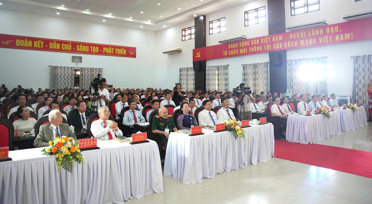 Các đại biểu tham dự đại hội