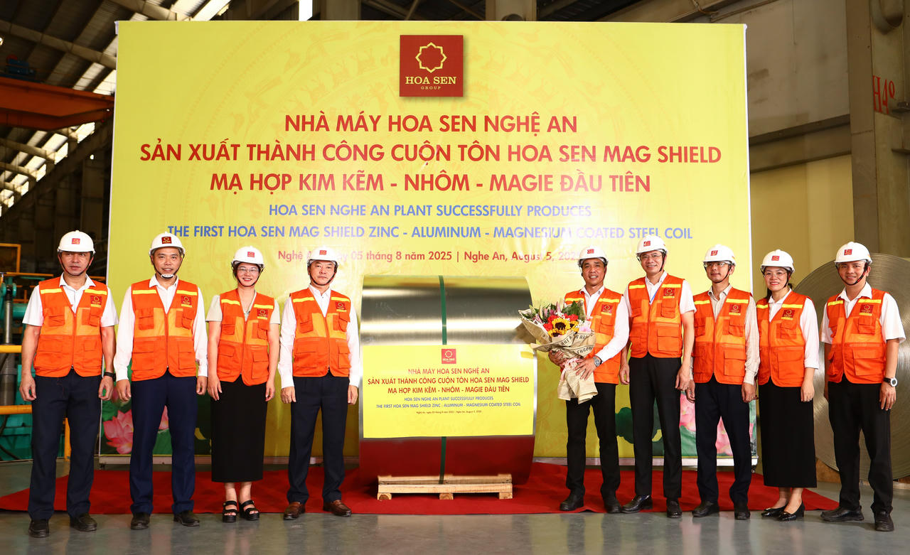 Nhà máy Hoa Sen Nghệ An sản xuất thành công cuộn tôn Hoa Sen Mag Shield mạ hợp kim Kẽm - Nhôm - Magie đầu tiên.