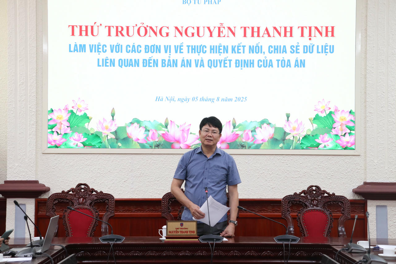 Thứ trưởng Nguyễn Thanh Tịnh đề nghị Bộ Tư pháp và TANDTC tăng cường phối hợp chuyển đổi số trong các lĩnh vực. (Ảnh: PV)