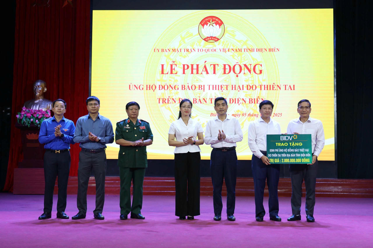 Nhiều đơn vị, doanh nghiệp tích cực tham gia ủng hộ tại lễ phát động (Ảnh: CTV).