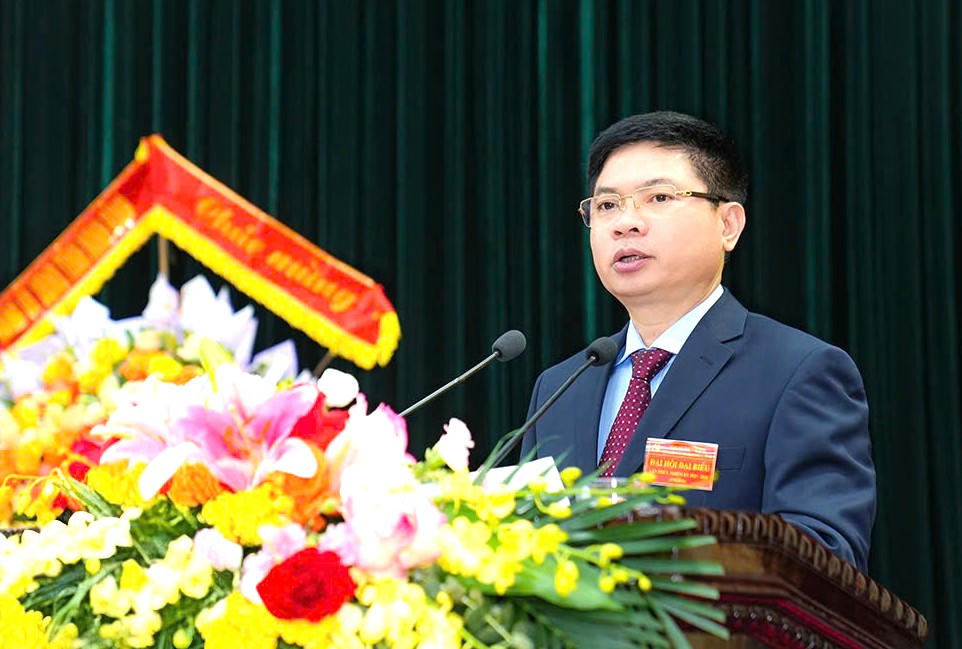 Ông Trương Quốc Huy, Bí thư Tỉnh ủy, Trưởng Đoàn ĐBQH tỉnh Ninh Bình phát biểu chỉ đạo tại Đại hội.
