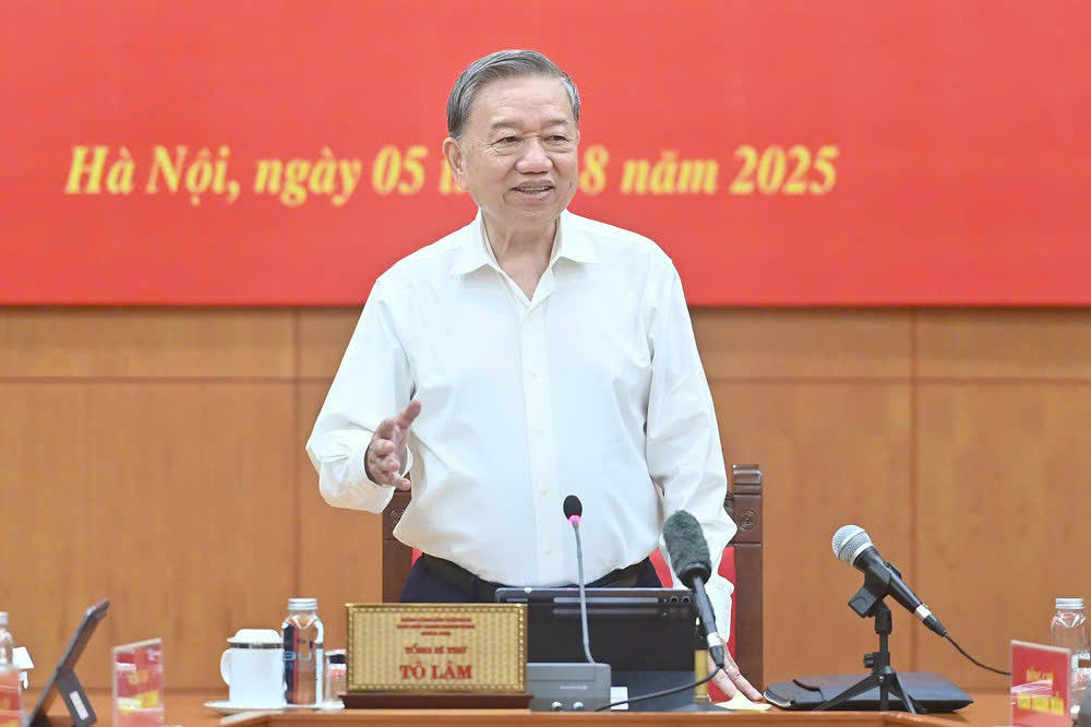 Tổng Bí thư Tô Lâm kết luận phiên họp.