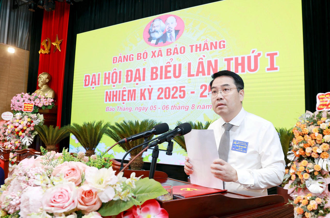 Phó Bí thư Tỉnh ủy Lào Cai Nguyễn Tuấn Anh phát biểu chỉ đạo tại Đại hội.