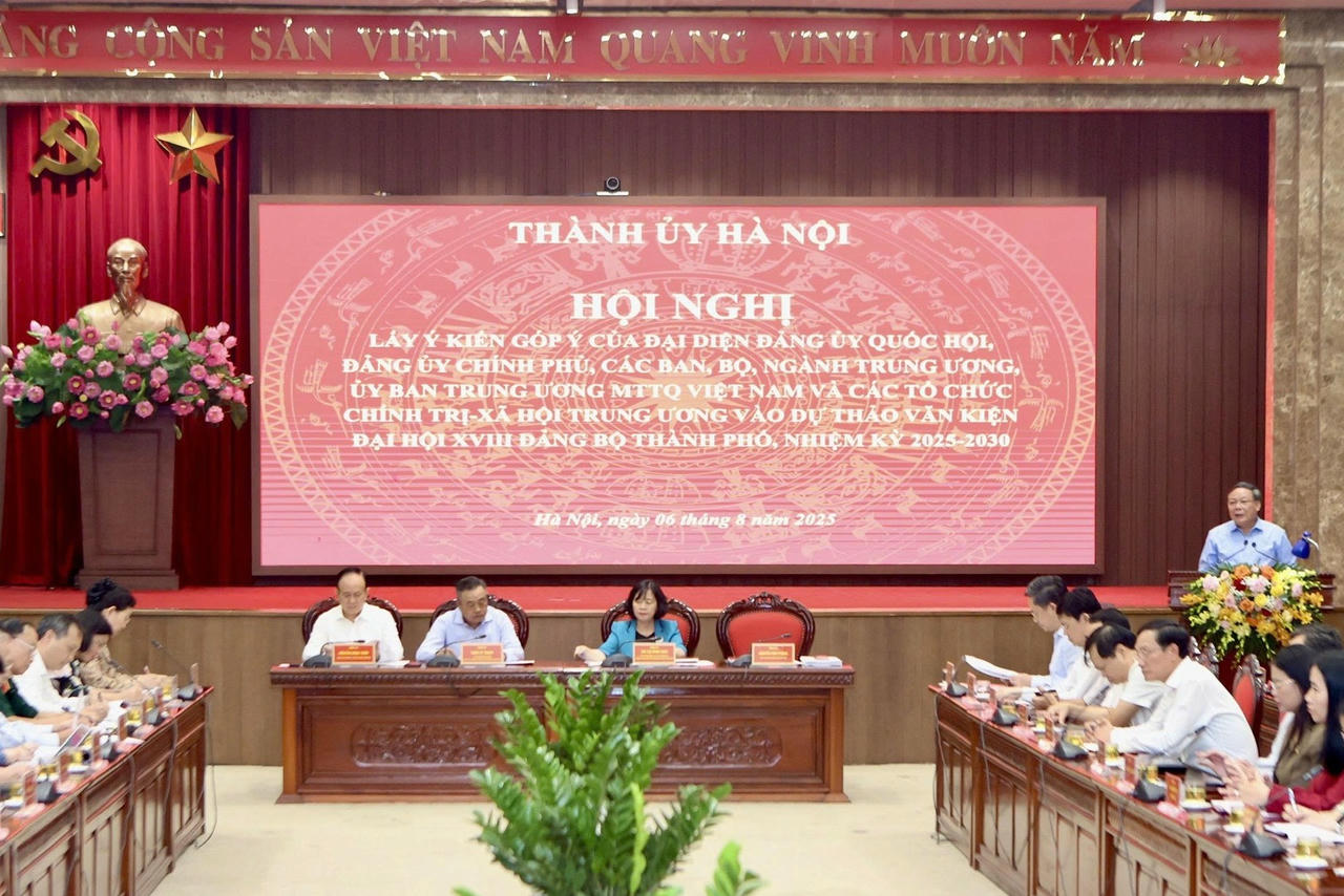 Lấy ý kiến góp ý vào dự thảo văn kiện Đại hội XVIII Đảng bộ TP Hà Nội