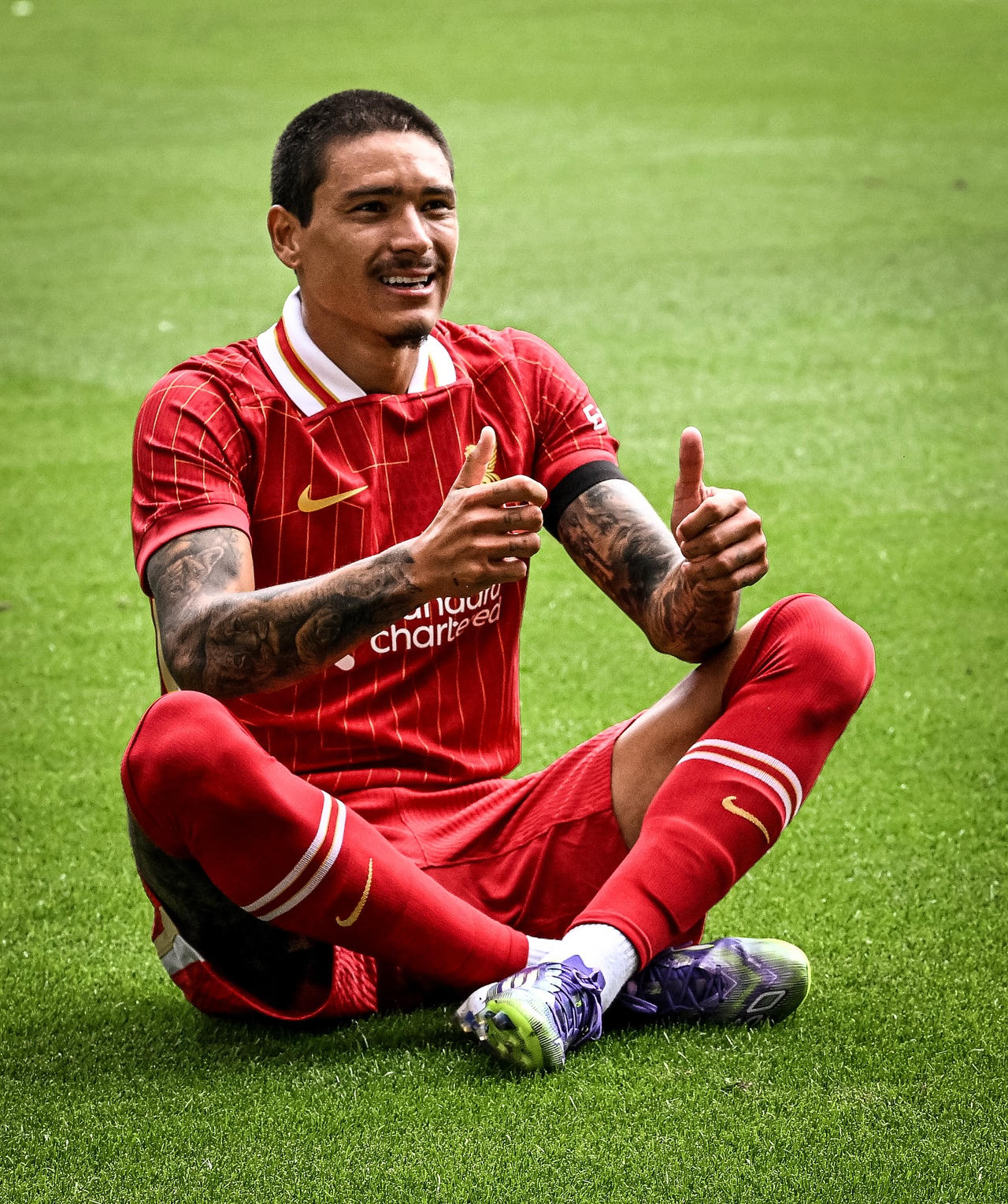 Núñez ăn mừng bàn thắng để tưởng nhớ người đồng đội quá cố Diogo Jota tại trận thắng trước Preston North End (Ảnh: Darwin Núñez Ribeiro)