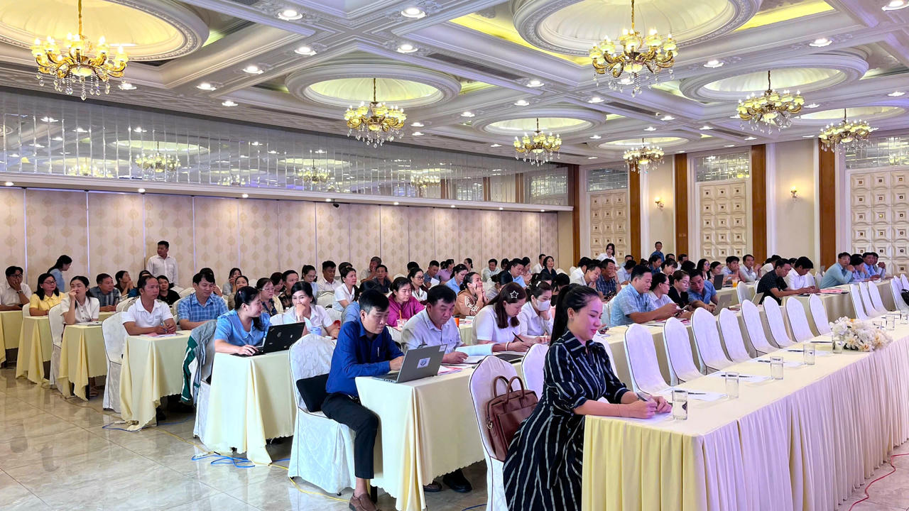 Toàn cảnh hội nghị