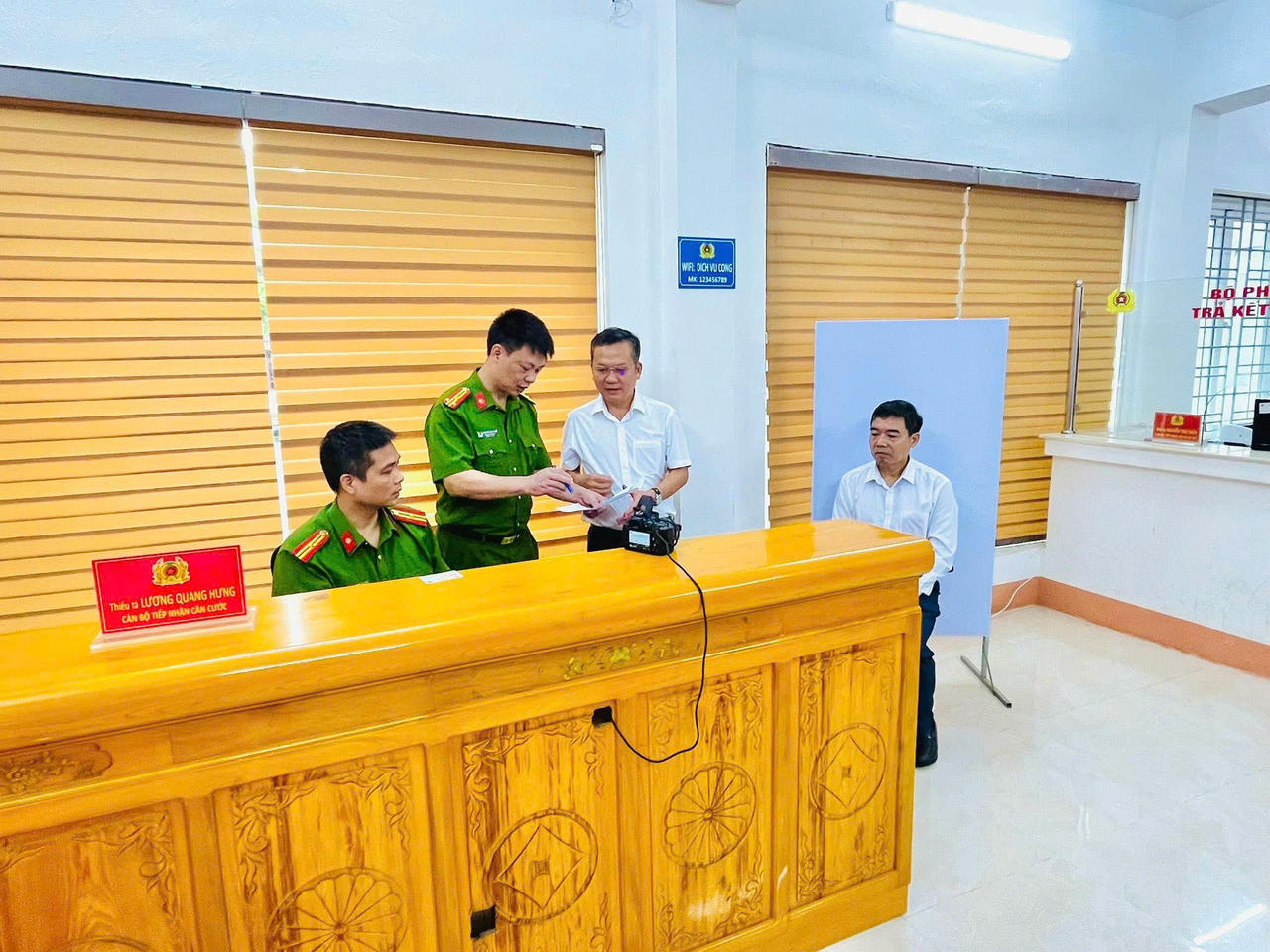 Lào Cai: Triển khai cao điểm cấp đổi Thẻ Đảng viên trên nền tảng dữ liệu dân cư