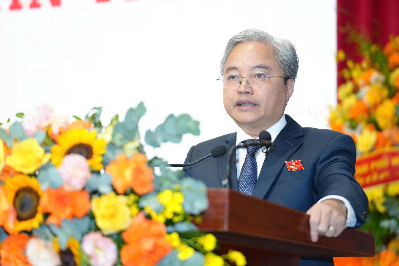 Phó Bí thư chuyên trách Đảng ủy Nguyễn Quang Thái. (Ảnh: PV)