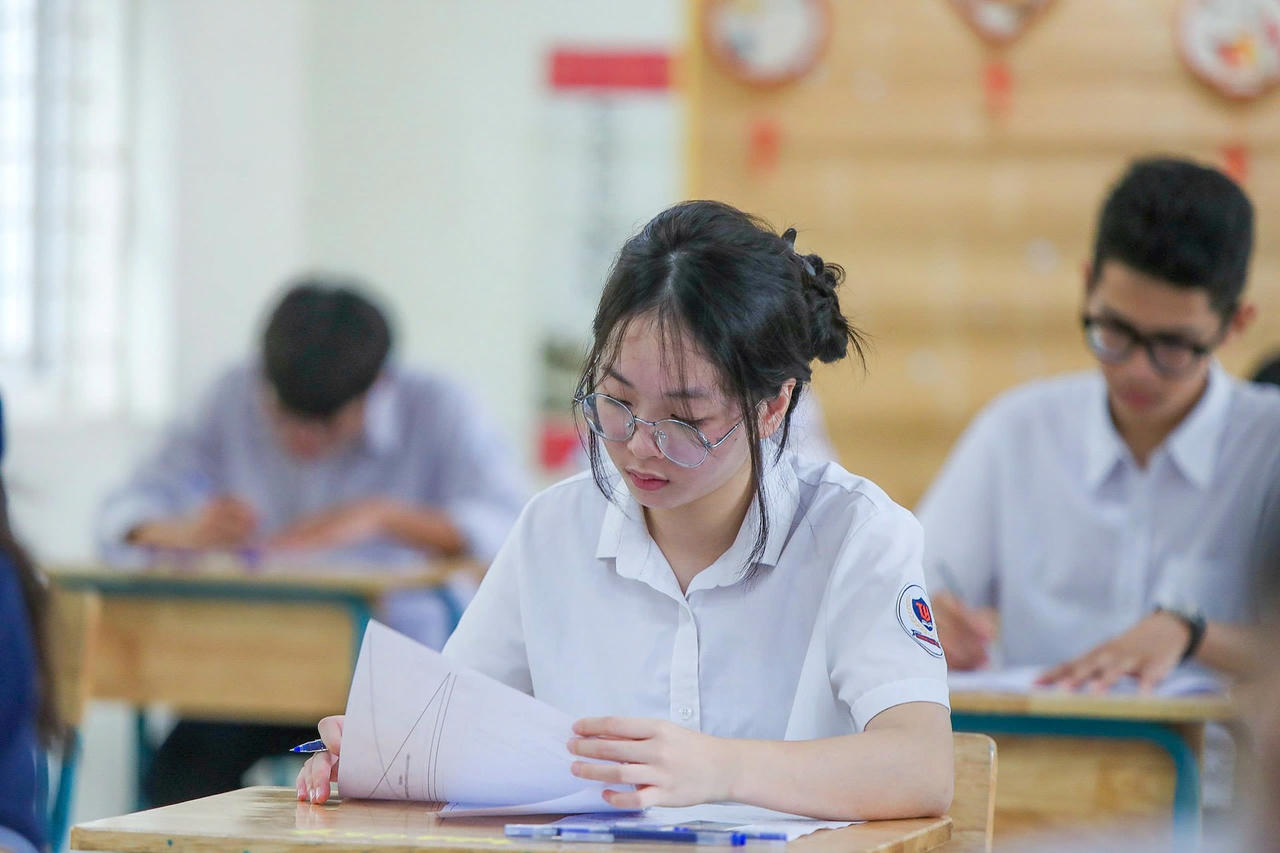 2 trường chuyên ở Hà Nội tuyển bổ sung chỉ tiêu lớp 10