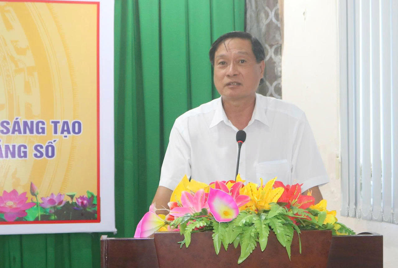 Ông Dương Thành Đức – Phó Hiệu trưởng Trường Cao đẳng Luật Miền Nam phát biểu tại hội nghị