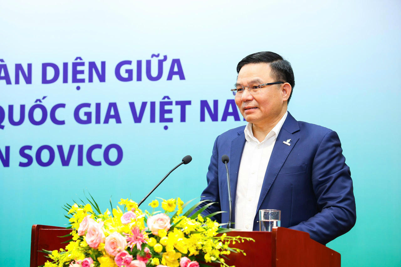 Chủ tịch Petrovietnam Lê Mạnh Hùng phát biểu.