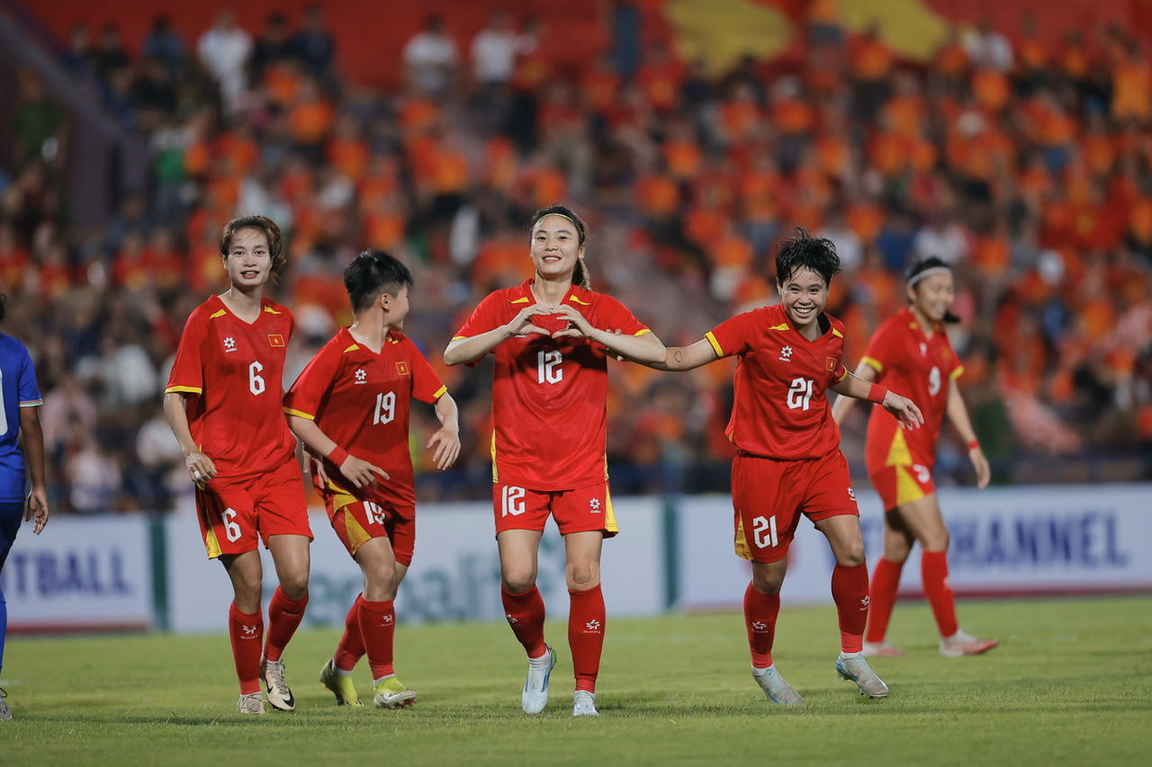 Bóng đá nữ Thái Lan tụt hạng 