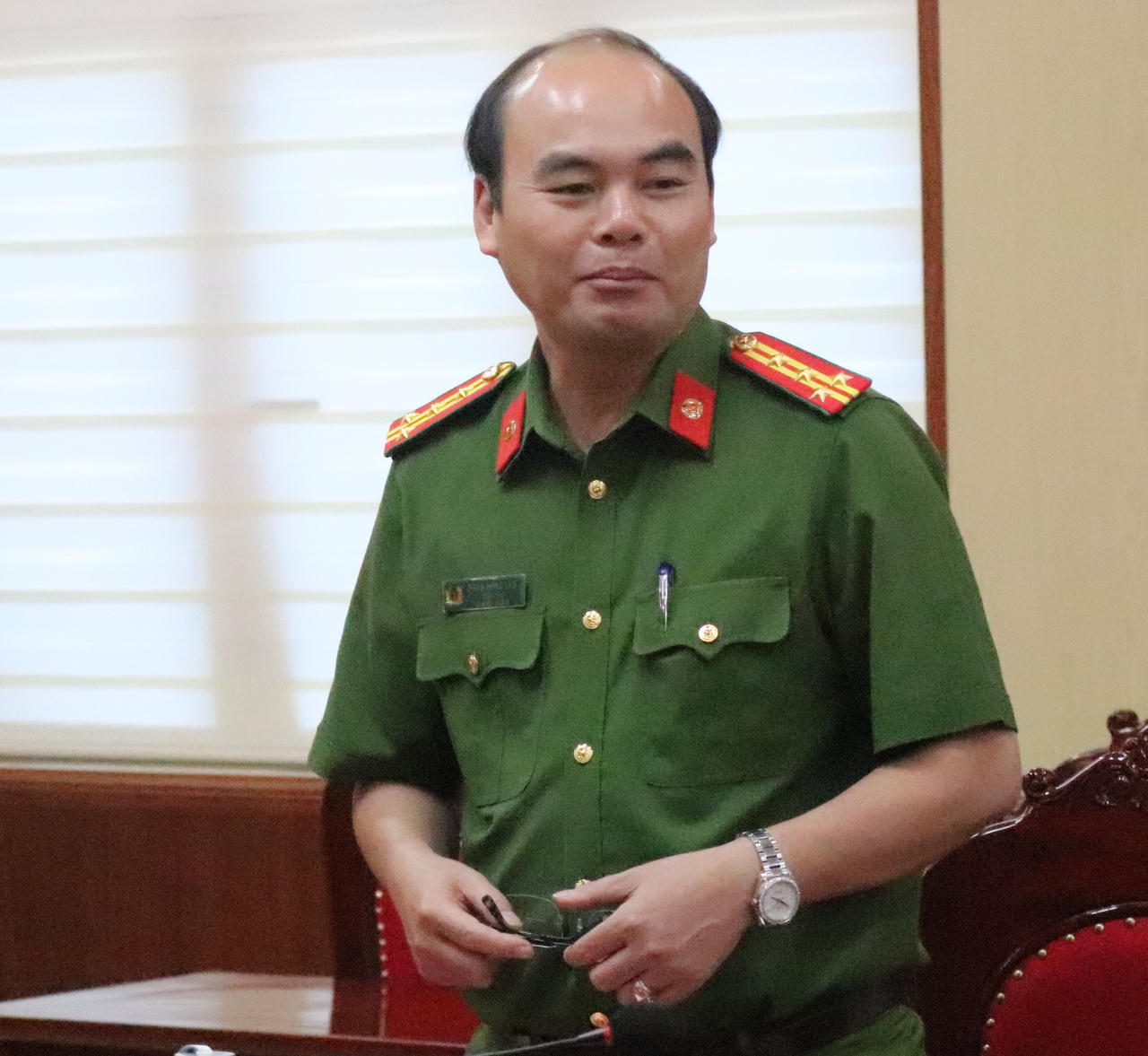 Đại tá Phan Hồng Lam - Giám thị Trại giam Thủ Đức phát biểu đáp từ, tiếp thu các ý kiến của Đoàn kiểm tra.