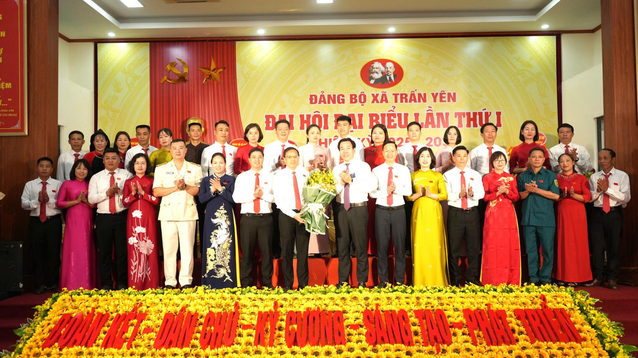  Ban Chấp hành Đảng bộ xã Trấn Yên nhiệm kỳ 2025 - 2030 ra mắt Đại hội