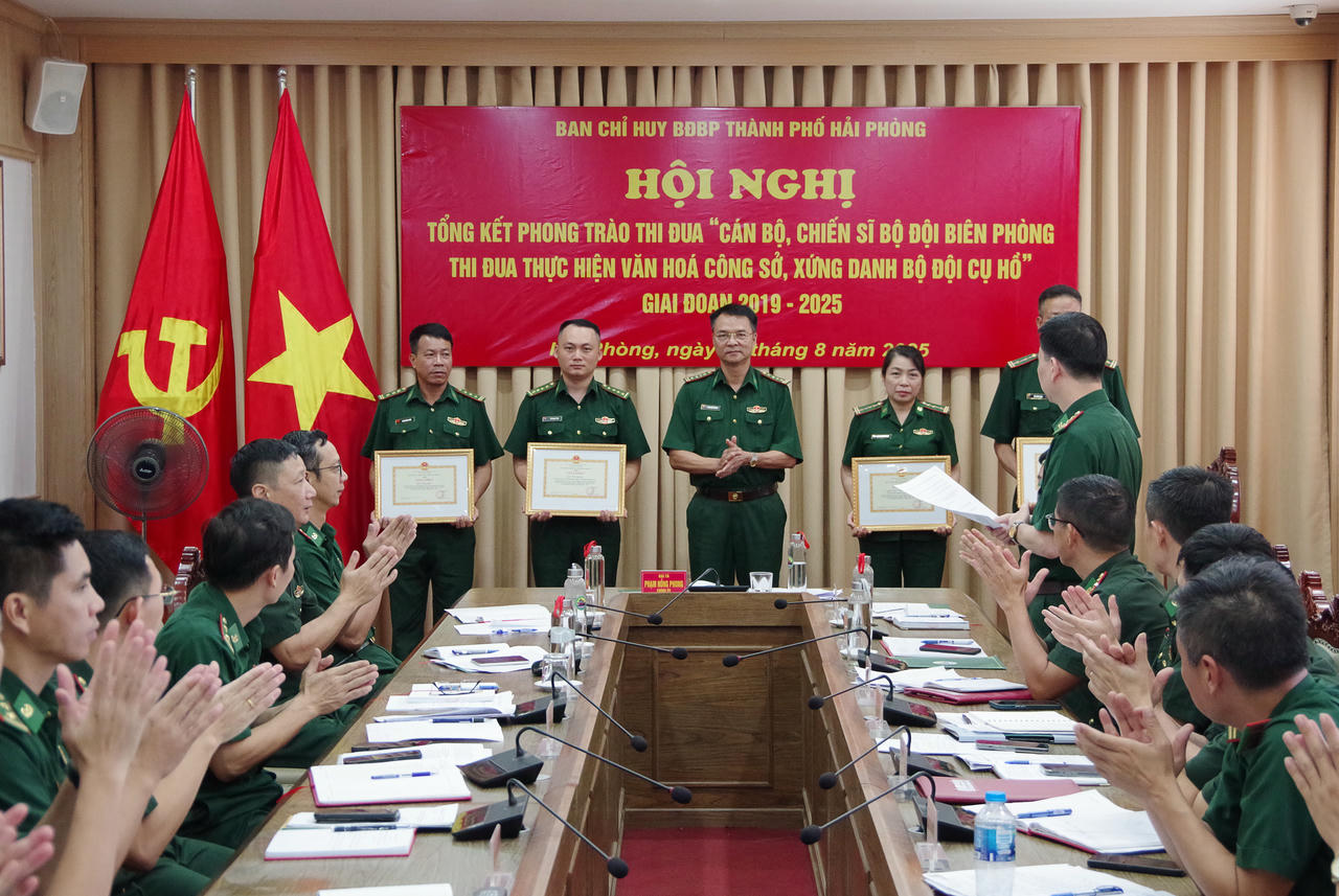 Lực lượng Biên phòng Hải Phòng phát huy hiệu quả phong trào thi đua thực hiện văn hoá công sở
