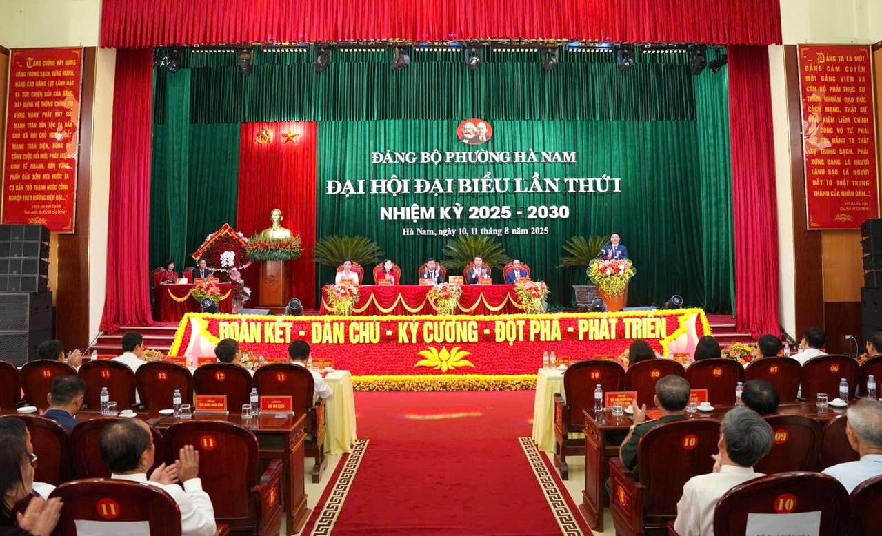 Quang cảnh Đại hội Đảng bộ phường Hà Nam.