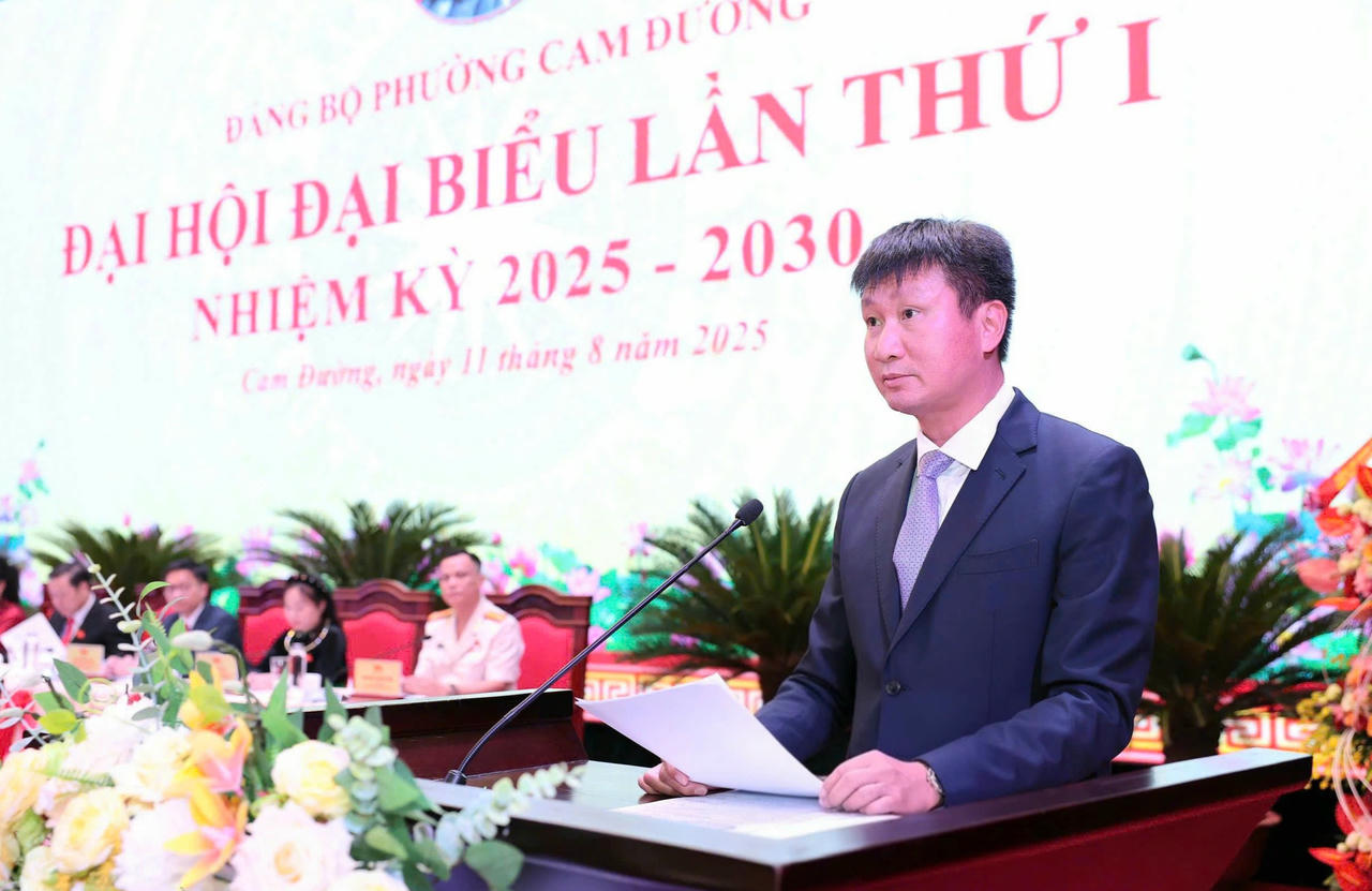 Chủ tịch UBND tỉnh Lào Cai Trần Huy Tuấn phát biểu chỉ đạo Đại hội.
