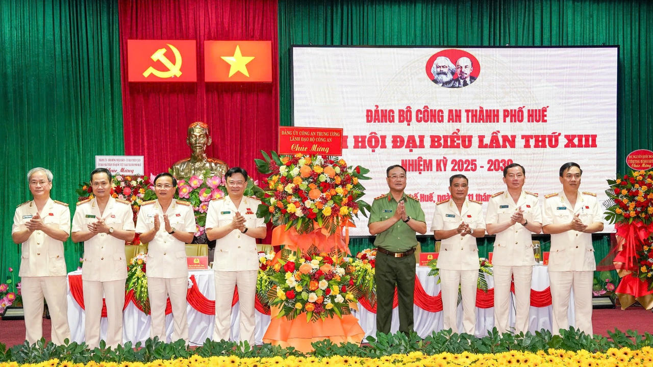 Xây dựng Công an TP Huế trong sạch, vững mạnh, chính quy, tinh nhuệ, hiện đại