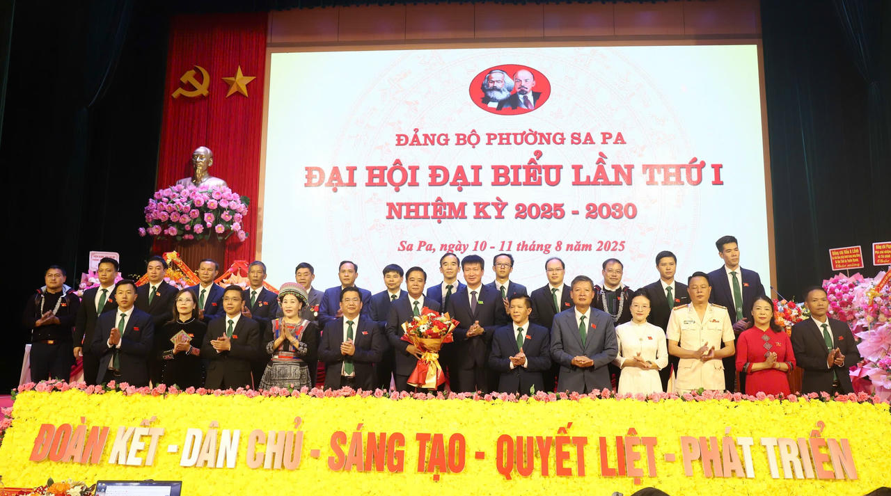 Ban Chấp hành Đảng bộ phường Sa Pa nhiệm kỳ 2025 - 2030 ra mắt Đại hội