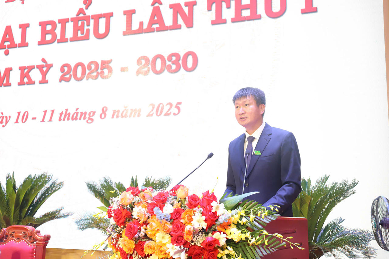 Ông Trần Huy Tuấn, Chủ tịch UBND tỉnh Lào Cai phát biểu chỉ đạo Đại hội.