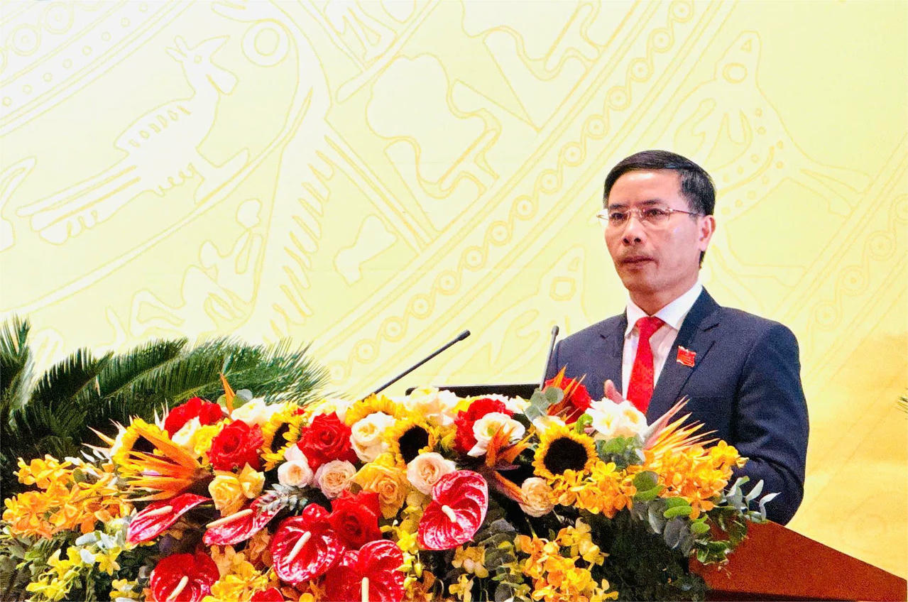 Ông Phạm Đức Ấn - Phó Bí thư Tỉnh ủy, Chủ tịch UBND, Bí thư Đảng ủy UBND tỉnh Quảng Ninh phát biểu tại Đại hội