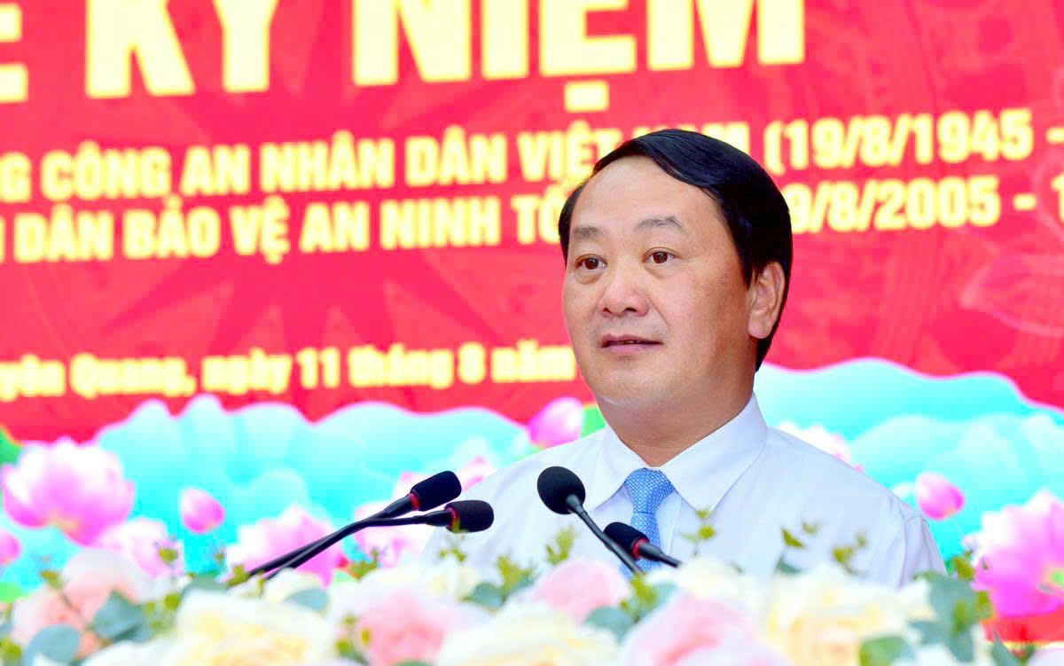 Ông Hầu A Lềnh, Bí thư tỉnh Tuyên Quang phát biểu tại lễ kỷ niệm (Ảnh: Lý Thịnh)