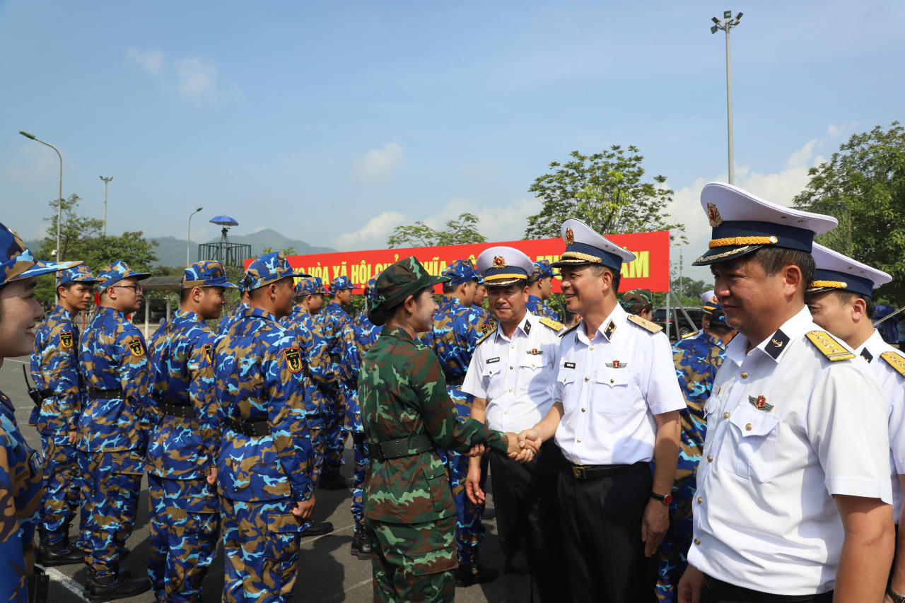 Chính ủy Quân chủng Hải quân khích lệ lực lượng diễu binh A80: “Vượt nắng, thắng mưa” vì ngày hội lớn của dân tộc