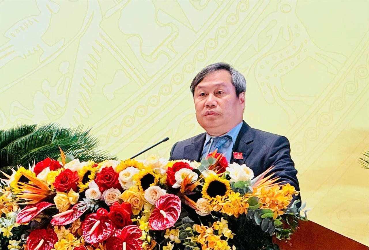 Ông Vũ Đại Thắng, Uỷ viên Trung ương Đảng, Bí thư Tỉnh uỷ, Trưởng Đoàn Đại biểu Quốc hội tỉnh Quảng Ninh phát biểu tại Đại hội