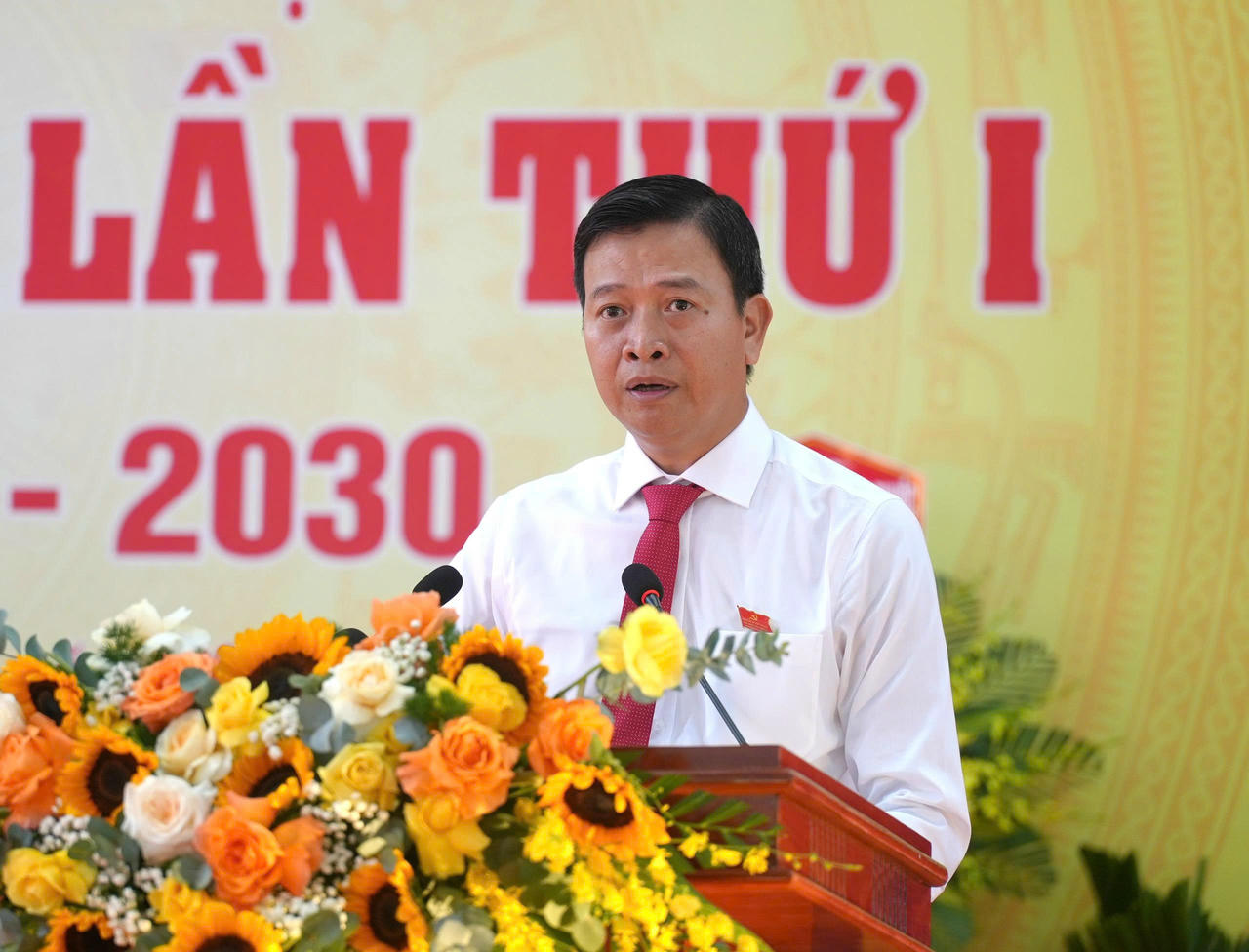 Bí thư Đảng ủy xã Phú Trạch Nguyễn Chí Thắng phát biểu tại Đại hội.
