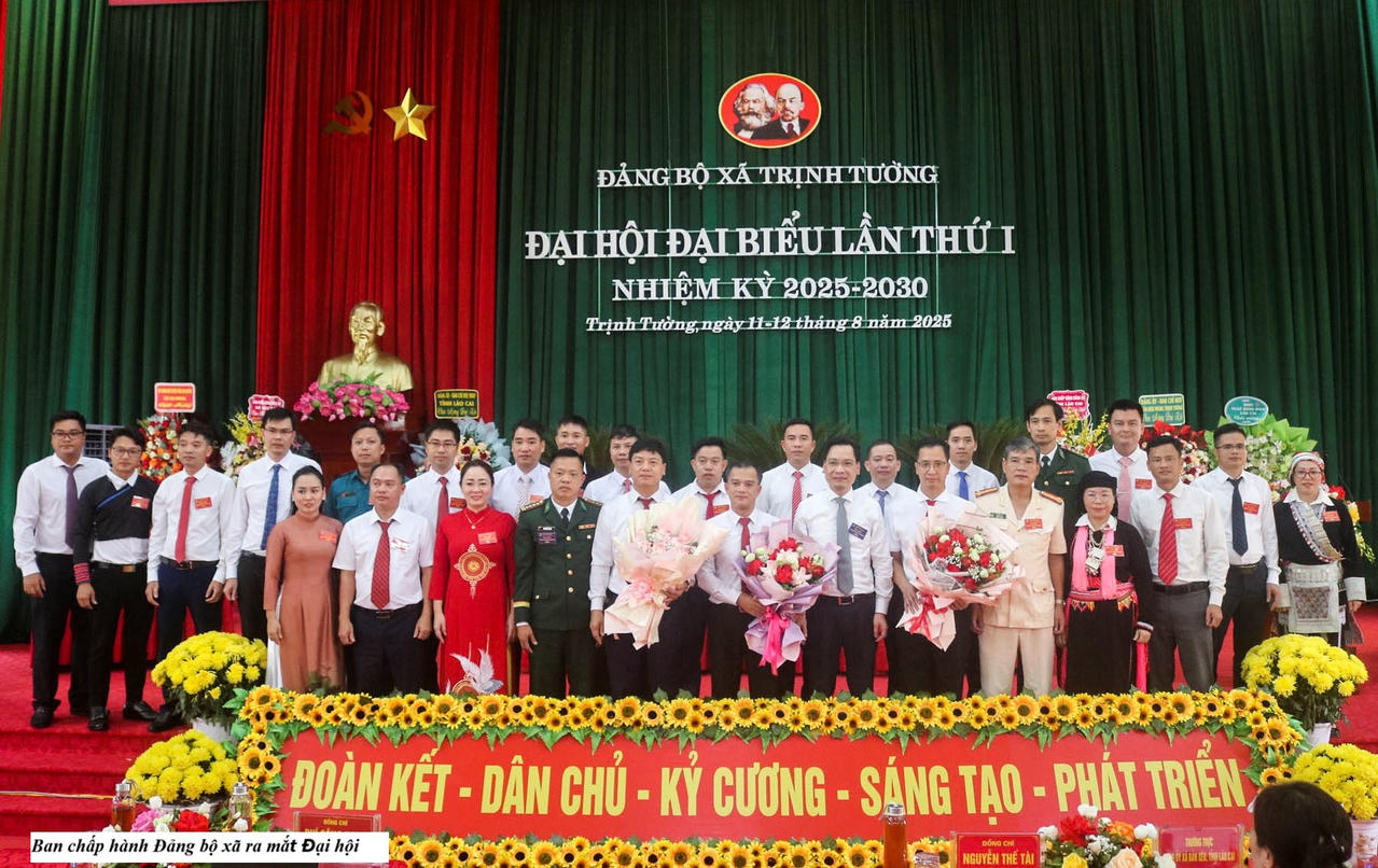 Ban Chấp hành Đảng bộ xã Trịnh Tường nhiệm kỳ 2025 -2030 ra mắt
