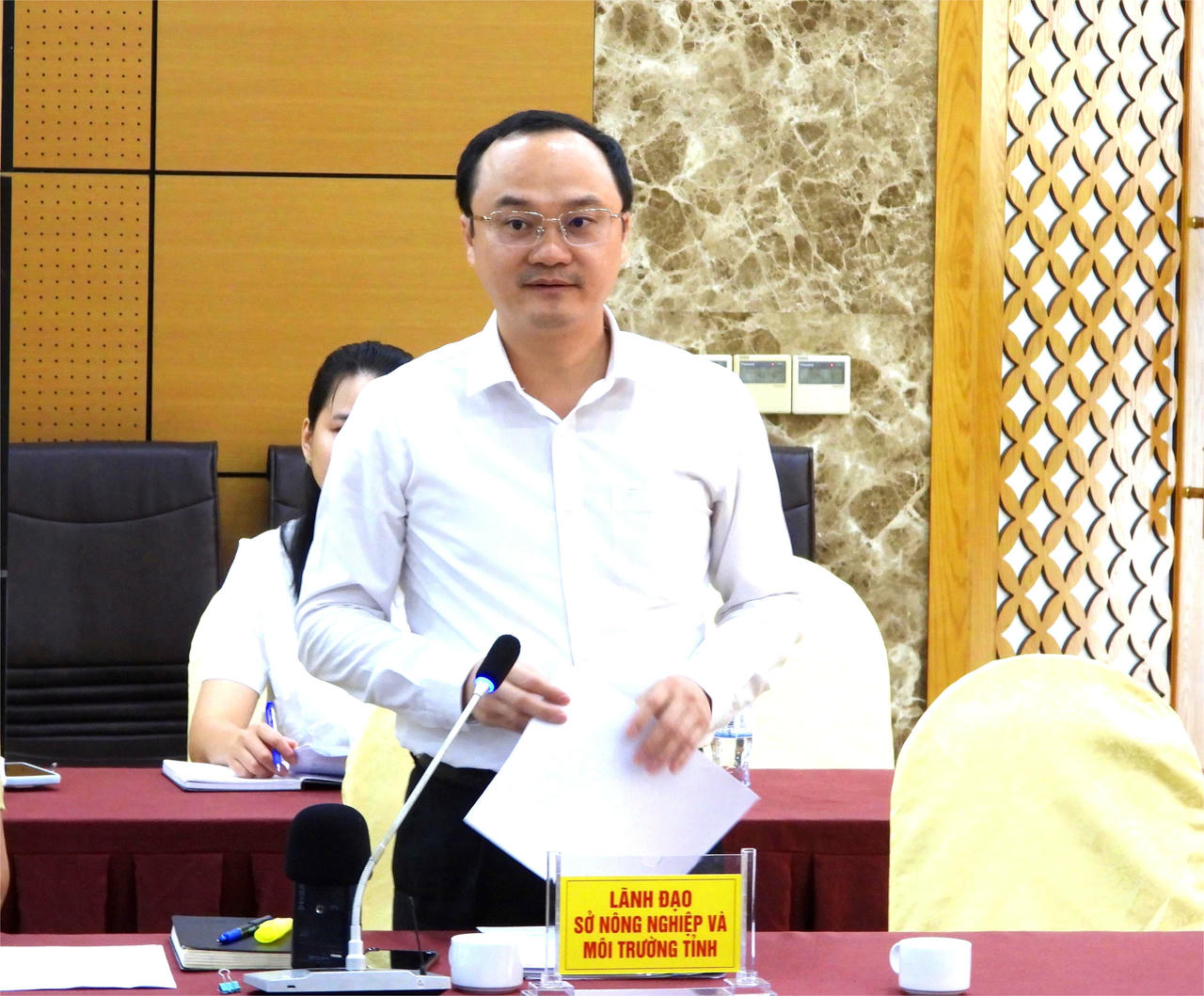 Ông Vũ Duy Văn - Phó Giám đốc Sở Nông nghiệp và Môi trường tỉnh Quảng Ninh phát biểu tại hội nghị.
