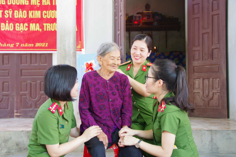 Hướng dẫn nhận chế độ trợ cấp khi thân nhân liệt sĩ qua đời