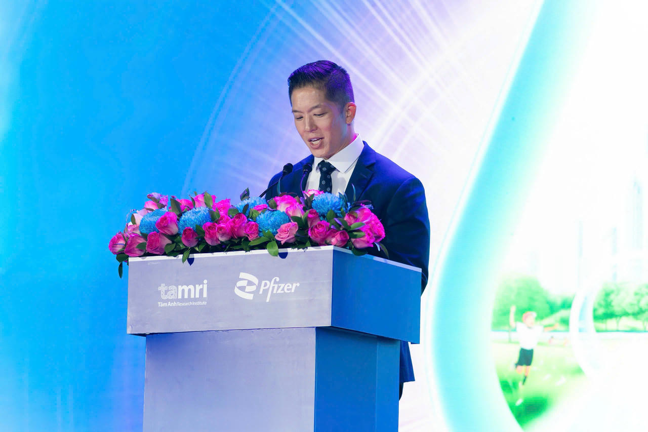 Ông Darrell Oh - Tổng Giám đốc Công ty TNHH Pfizer Việt Nam