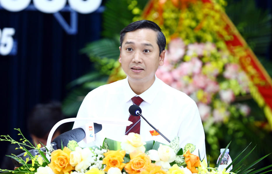Ông Nguyễn Việt Oanh, Chủ tịch HĐND tỉnh Bắc Ninh phát biểu tại Đại hội.