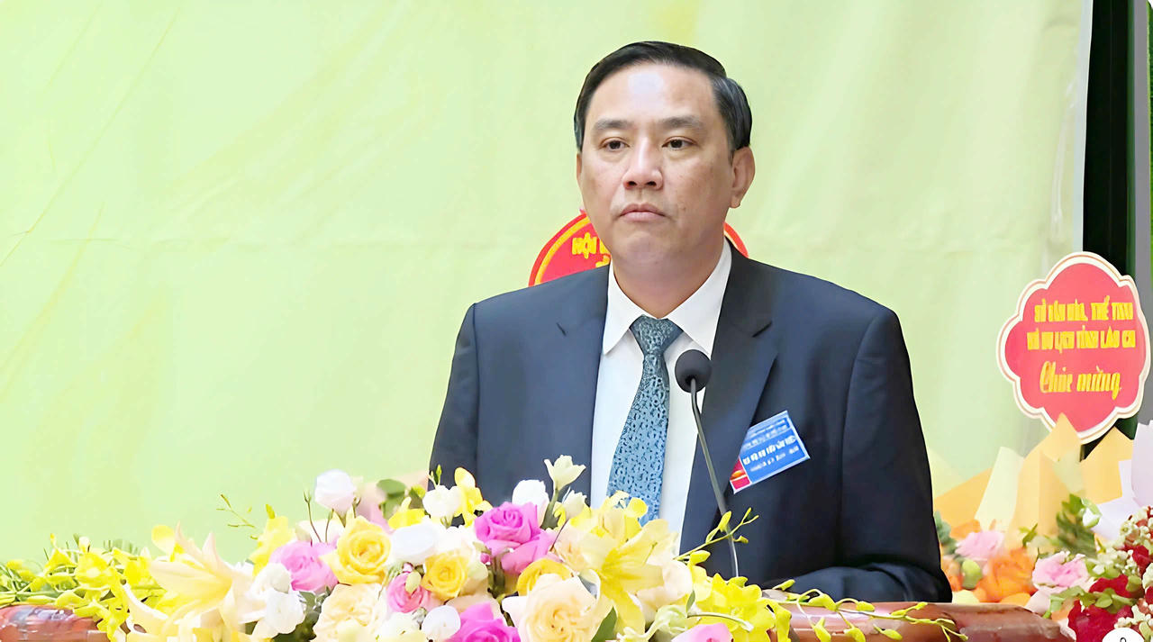 Phó Bí thư Thường trực Tỉnh ủy Lào Cai Hoàng Giang phát biểu chỉ đạo Đại hội.
