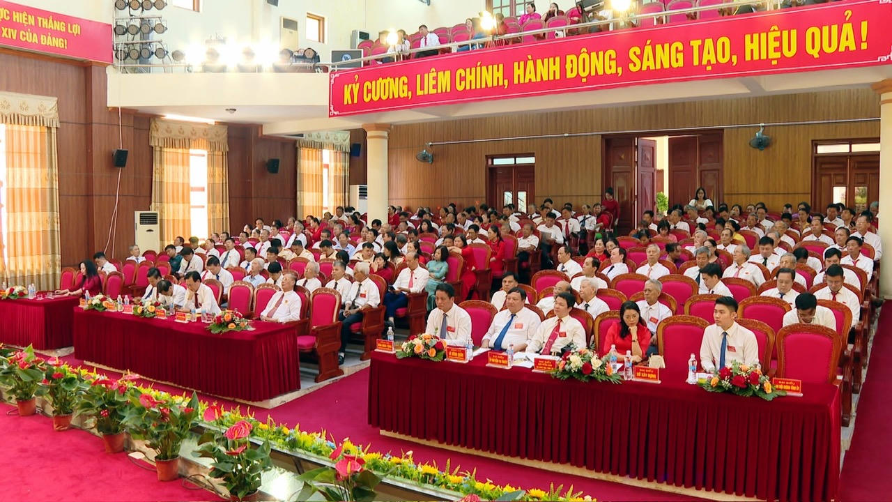 Quang cảnh Đại hội đại biểu Đảng bộ xã Bình Mỹ lần thứ I.