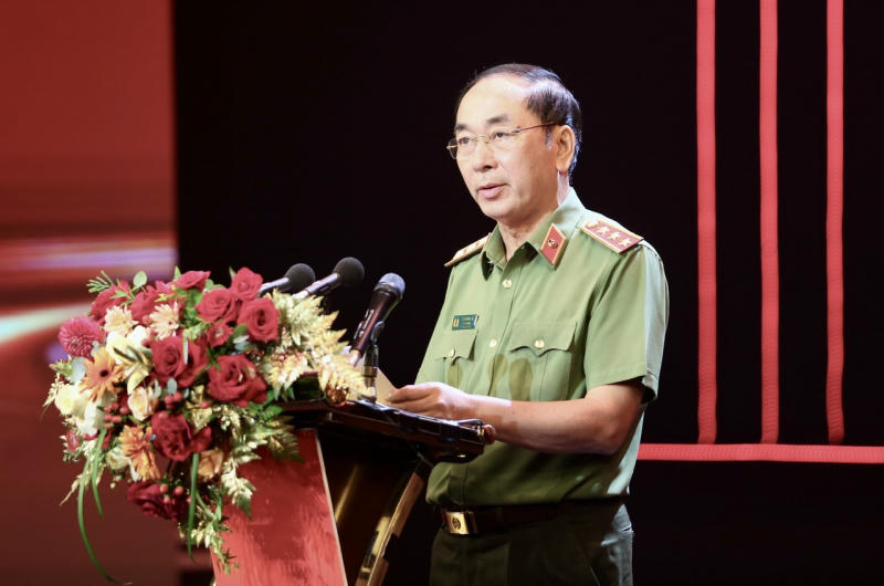 Thượng tướng Trần Quốc Tỏ, Ủy viên Trung ương Đảng, Thứ trưởng Bộ Công an phát biểu tại Lễ Tổng kết và trao Giải báo chí toàn quốc “Vì An ninh Tổ quốc và bình yên cuộc sống” giai đoạn 2023 – 2025 - Ảnh CAND