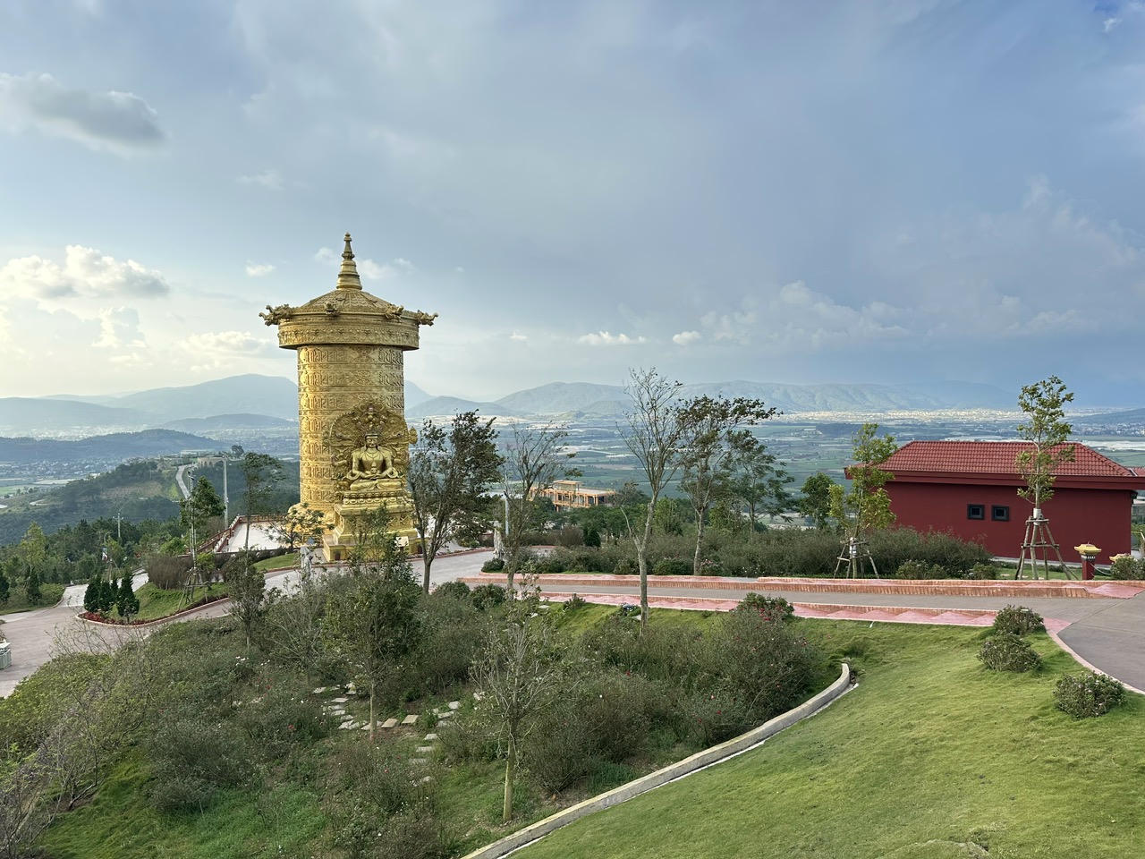 Đại Bảo tháp Kinh luân được xác lập kỷ lục thế giới.