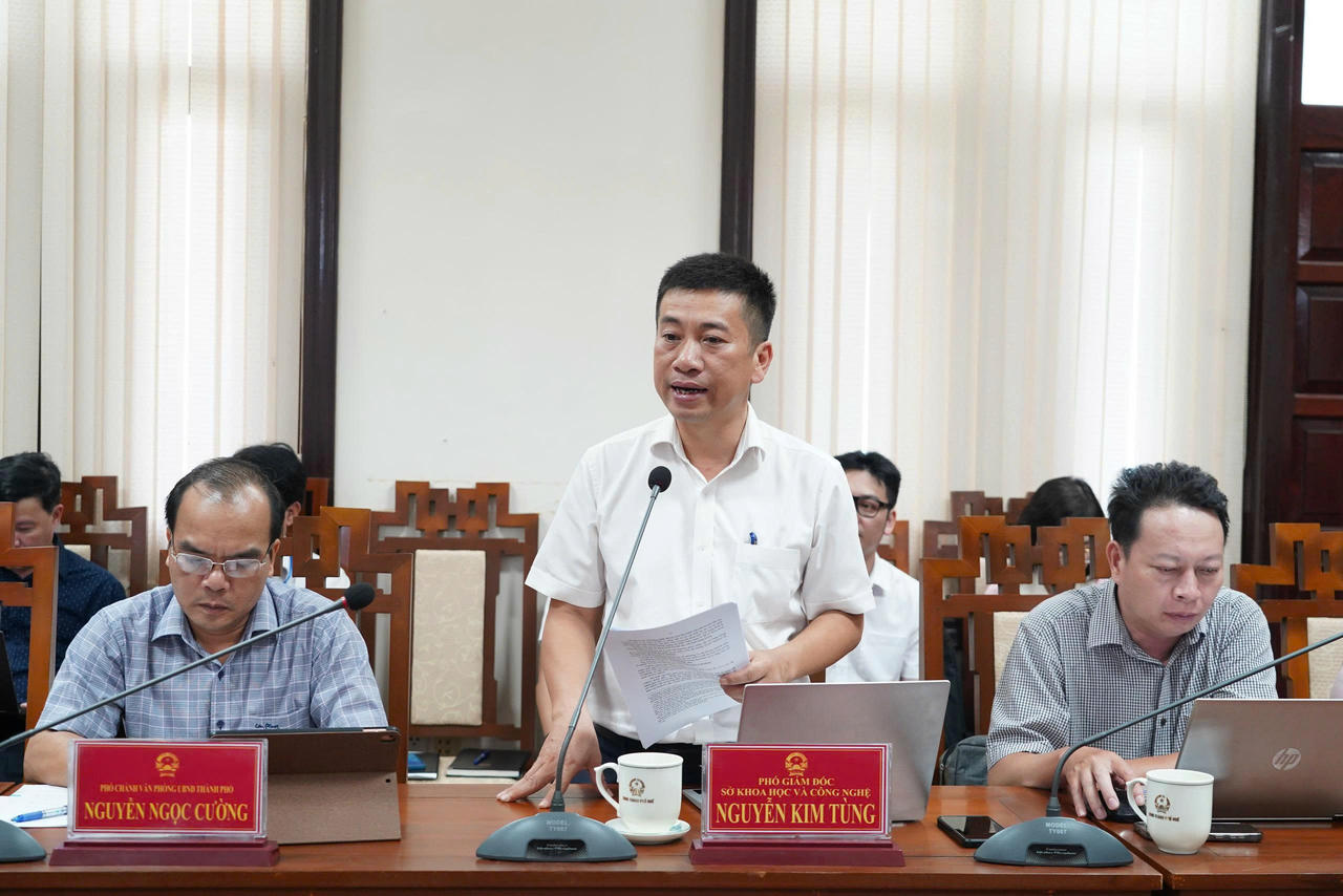 Ông Nguyễn Kim Tùng - Phó Giám đốc Sở KH&CN thành phố Huế báo cáo tại buổi làm việc (Ảnh: Bộ KH&CN)