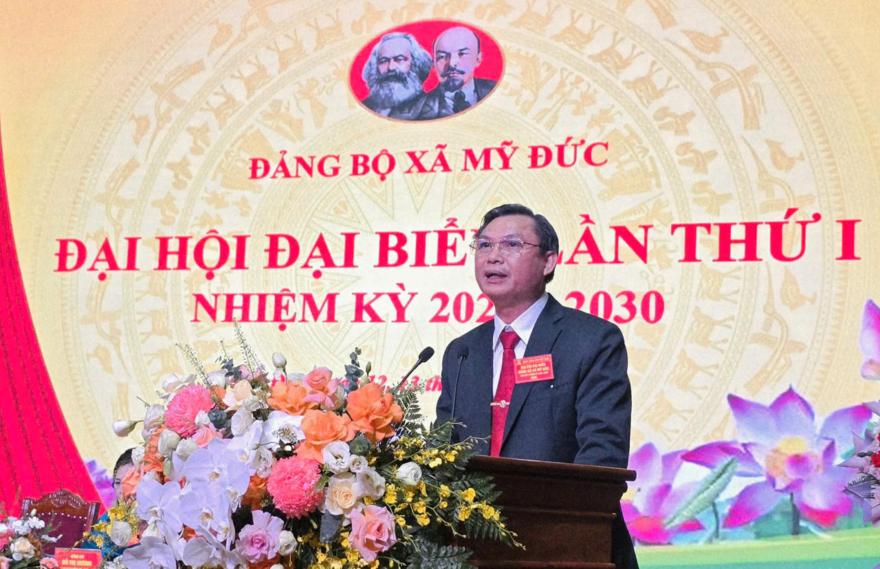 Ông Đặng Văn Cảnh - Bí thư Đảng uỷ, Chủ tịch HĐND xã Mỹ Đức phát biểu khai mạc Đại hội.