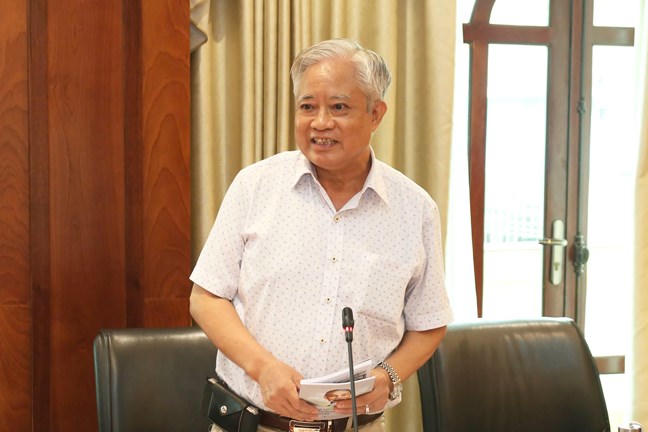 Ông Nguyễn Tuấn Anh, nguyên Trưởng Ban Tuyên giáo Cơ quan Ủy ban Trung ương MTTQ Việt Nam phát biểu tại cuộc họp (Ảnh: Tạp chí Mặt trận)