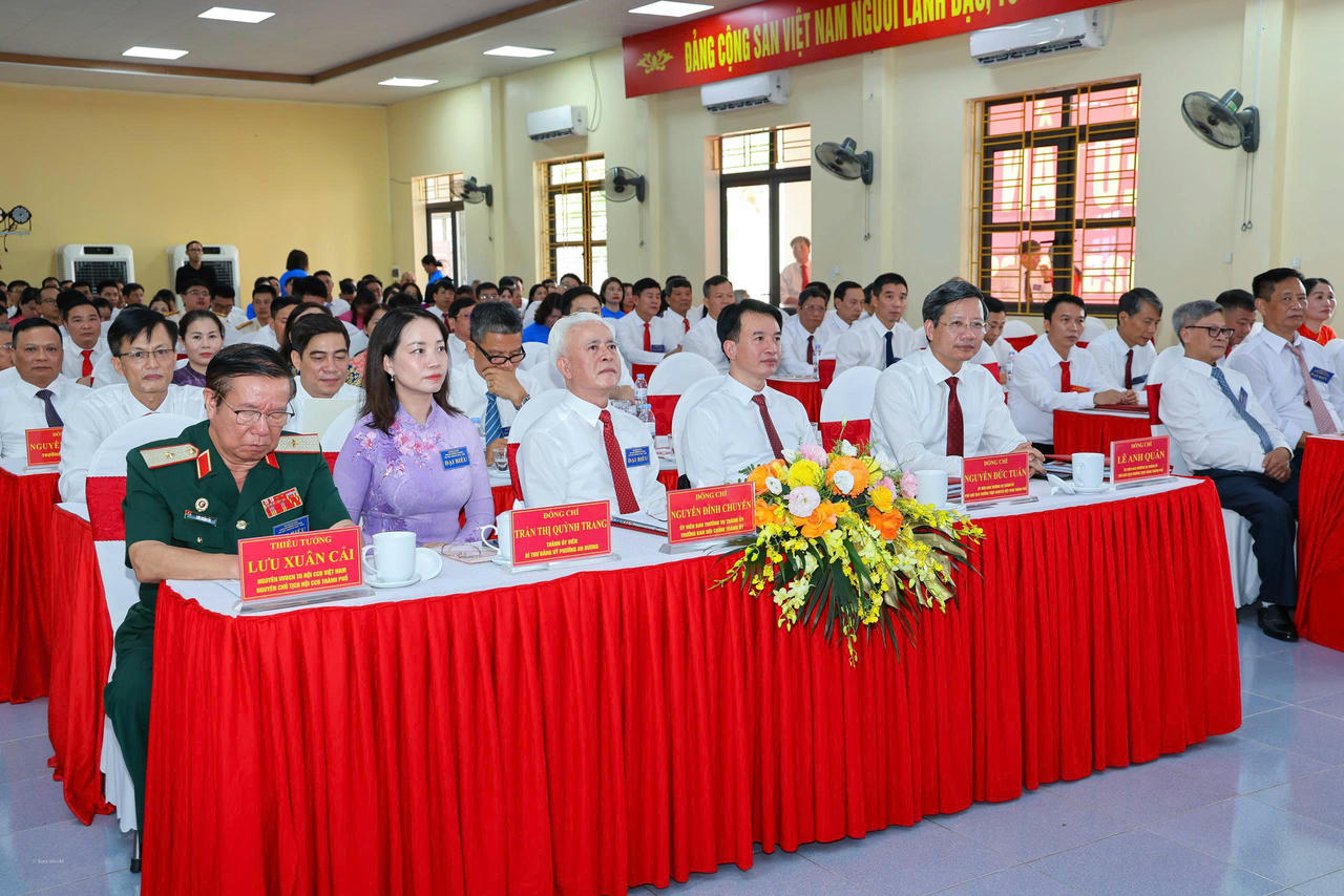 Các đại biểu tham dự Đại hội Đảng bộ phường An Phong nhiệm kỳ 2025 - 2030.